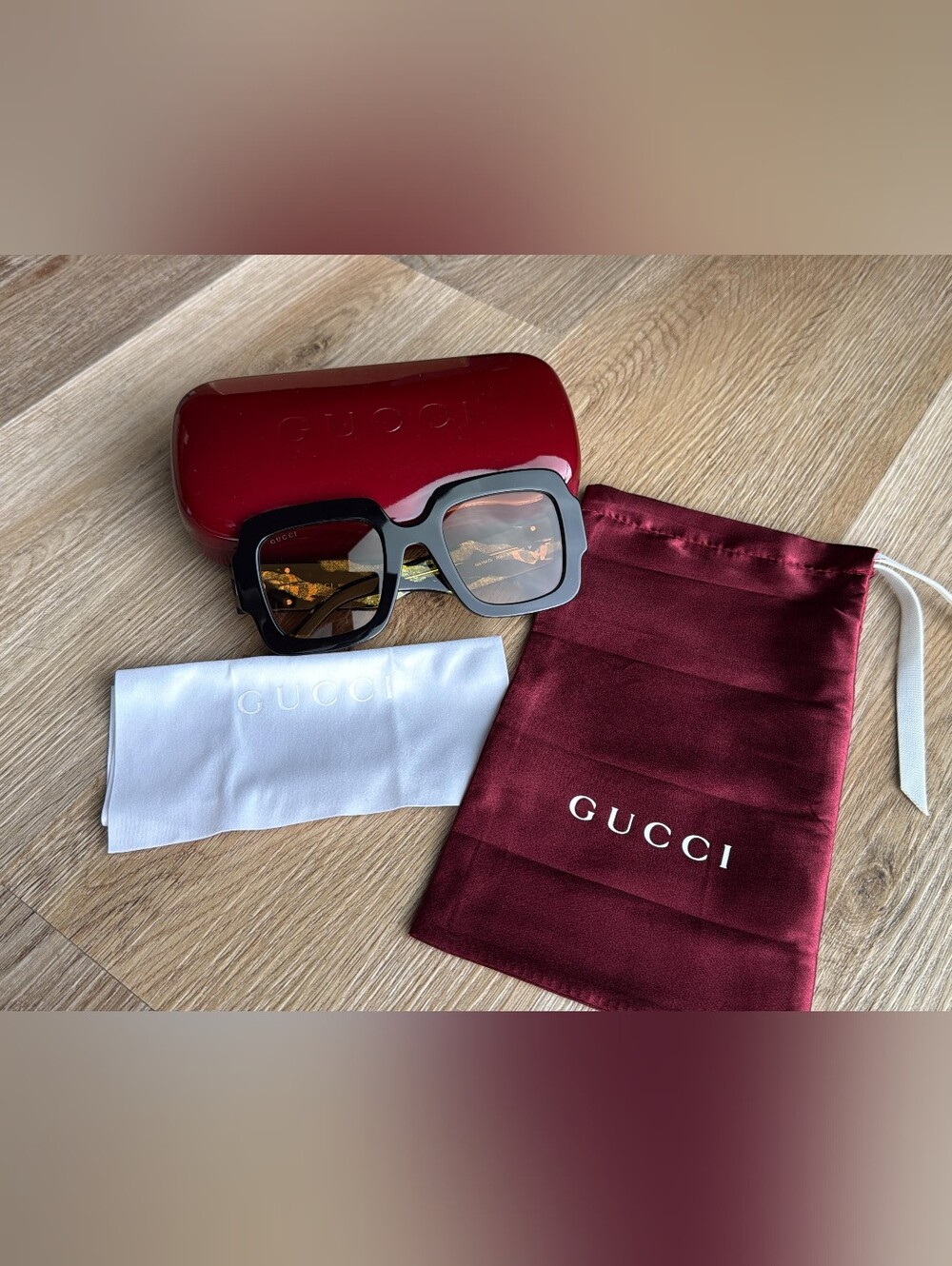 Gucci GG1547S, Woman's Sunglasses, Size 50X0X0 - Picture 5 of 9